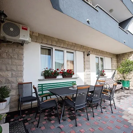 Duka With Heated Private Pool, Makarska Region Vila *