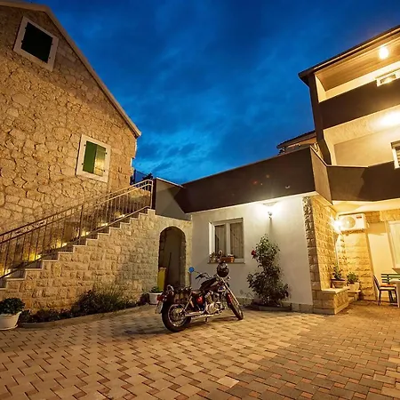 Vila Duka With Heated Private Pool, Makarska Region
