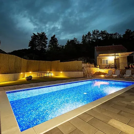 Duka With Heated Private Pool, Makarska Region Vila Petricevici