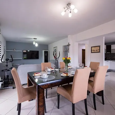 Duka With Heated Private Pool, Makarska Region Vila *