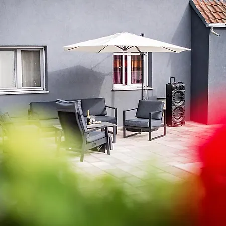 Duka With Heated Private Pool, Makarska Region *