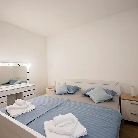 Duka With Heated Private Pool, Makarska Region